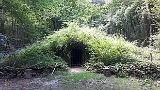 La glacière du parc du château.