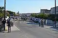 La manade Aubanel-Baroncelli menant une bandido aux Saintes-Maries.