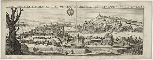Gravure en noir et blanc d'une vue de ville à partir d'un promontoire.