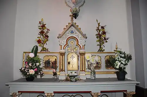 L'autel de la Vierge.