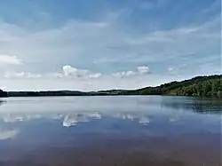 Le lac de Lavaud-Gelade à l'aire de Pelletanges.