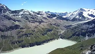 Prise de vue à 3&nbsp;100&nbsp;m d'altitude sur le sud du lac.