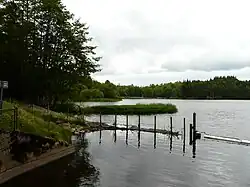 Le lac en amont du déversoir sud.