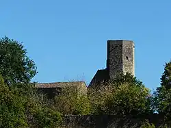 La tour du château de la Rue.