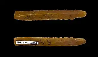 Microlame à troncature(Muséum de Toulouse).