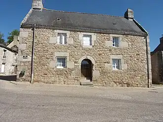 Vieille maison en pierre du Bourg.