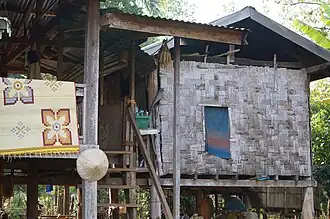 Habitat Alak à Houayhe.