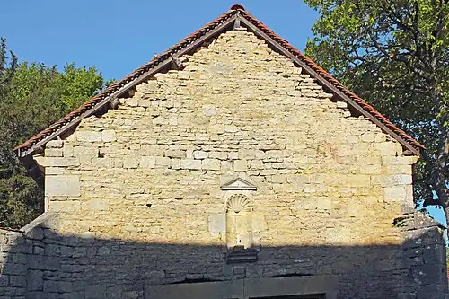 Pignon est en bordure de la D 971.