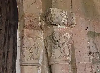 Sculptures du portail.