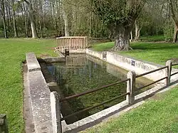 Le lavoir sur le Vey.