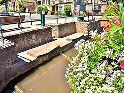 Anciens lavoirs le long de l'Aubach.