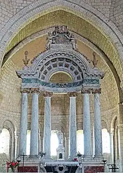 Le baldaquin du chœur