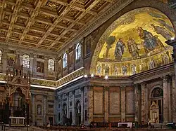 Le transept et l'abside. Cette partie de l'édifice est d'origine.