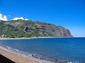 Le cap Bernard vu du Barachois.
