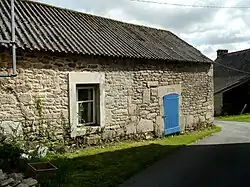 Maison de Cornhospital datée de 1748 (date sur linteau de porte).