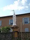 Nouvelle statue de Notre-Dame de Lourdes.