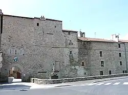 Rempart et porte Haute.