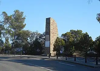 Stèle en mémoire des Commandos d'Afrique, à Pramousquier (partie Rayol-Canadel).