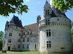 Le château de Puyguilhem.