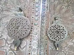 Frappeurs de porte de la mosquée