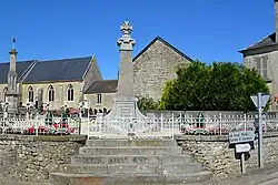Le monument aux morts.