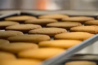 Photographie d’une planche de sablés.