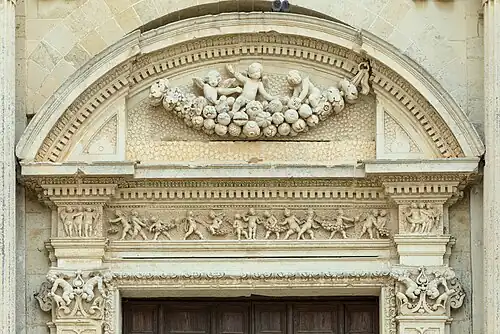 Détail du portail nord.