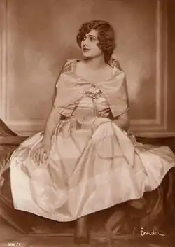 Description de l'image Lee Parry 1919-1924 Alexander Binder 001.jpg.