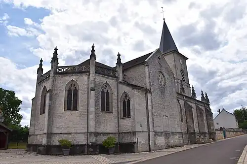 Vue du chevet de l'église.