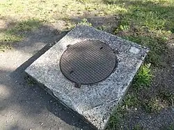 La tête de puits matérialisée no&nbsp;6.