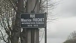 Photo du panneau de la rue Maurice Fréchet à Lens.