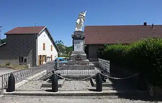 Monument aux morts.