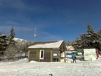 Vue aérienne de la station.