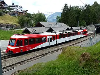 TMR Beh 4/8 à quai en gare des Marécottes.