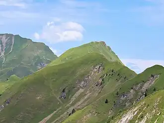 Les Trois Aiguilles depuis le col des Porthets au sud-ouest.