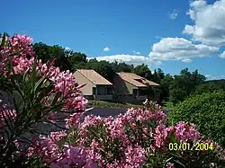 Les cinq gîtes communaux de Larnas.