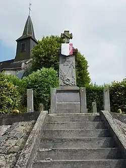 Le monument aux morts.