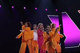 Lia Larsson interprétant 30 km/h.