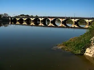 Image illustrative de l’article Pont de pierre (Libourne)