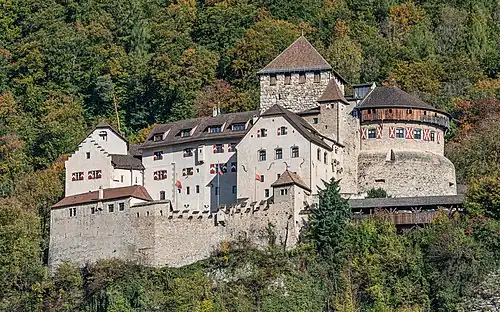 Le chateau, du côté de la ville.
