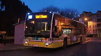 Un Citaro C2 de la ligne 16 dans le centre-ville de Villars.