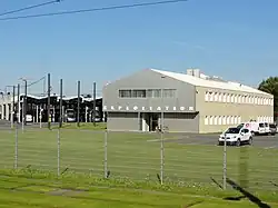 Remisage des tramways et bâtiment administratif.