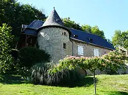 Maison dans le bourg de Ligneyrac.
