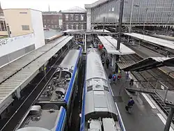 Toiture de deux éléments Z 23500 (à gauche) et Z 24500 (à droite).