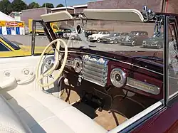 Intérieur du cabriolet de 1942.