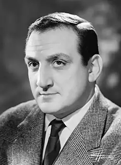 Lino Ventura(Fernand Naudin)