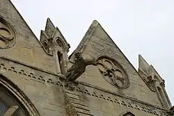 Détail d'une double gargouille.