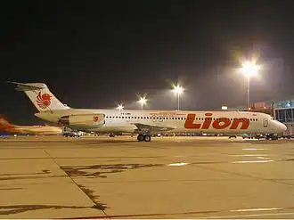 PK-LMN, le McDonnell Douglas MD-82 de Lion Air impliqué, photographié en août 2004, trois mois avant l'accident.