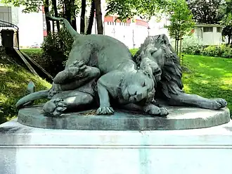 Adolphe-Victor Geoffroy-Dechaume, Lion et lionne, Aix-les-Bains, parc floral des Thermes.