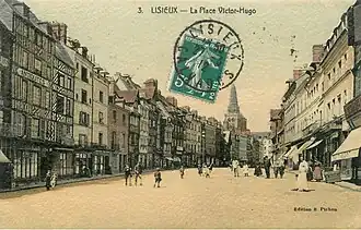 La place Victor-Hugo au début du XXe&nbsp;siècle.